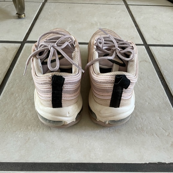 Nike Shoes - Picture 4 of 4